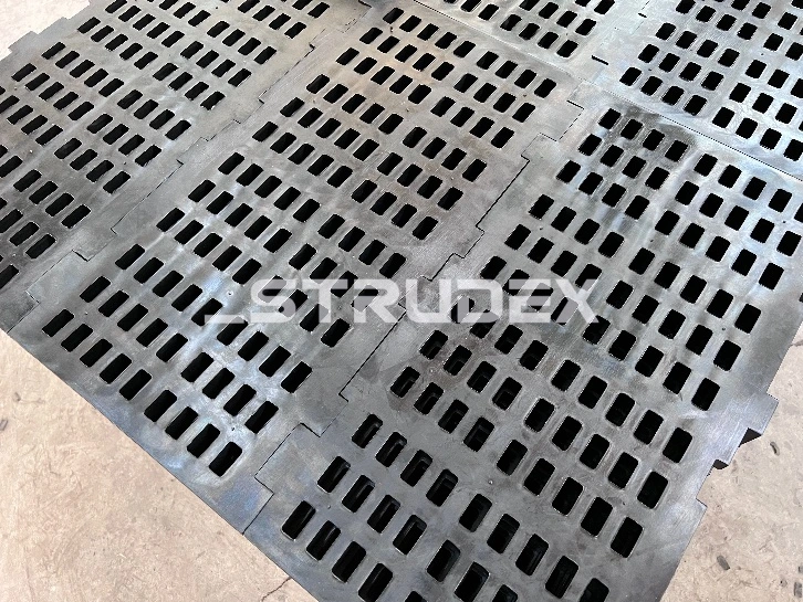 Customized Rubber/Polyurethane Vibrating Screen Plate for Mineral Processing