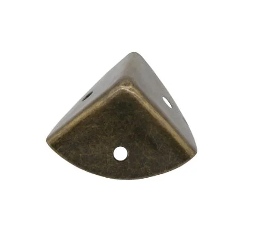 Mini coin plat triangulaire ENRUBANNAGE Protecteur de coin de l'angle 29*29*29mm 3 trous