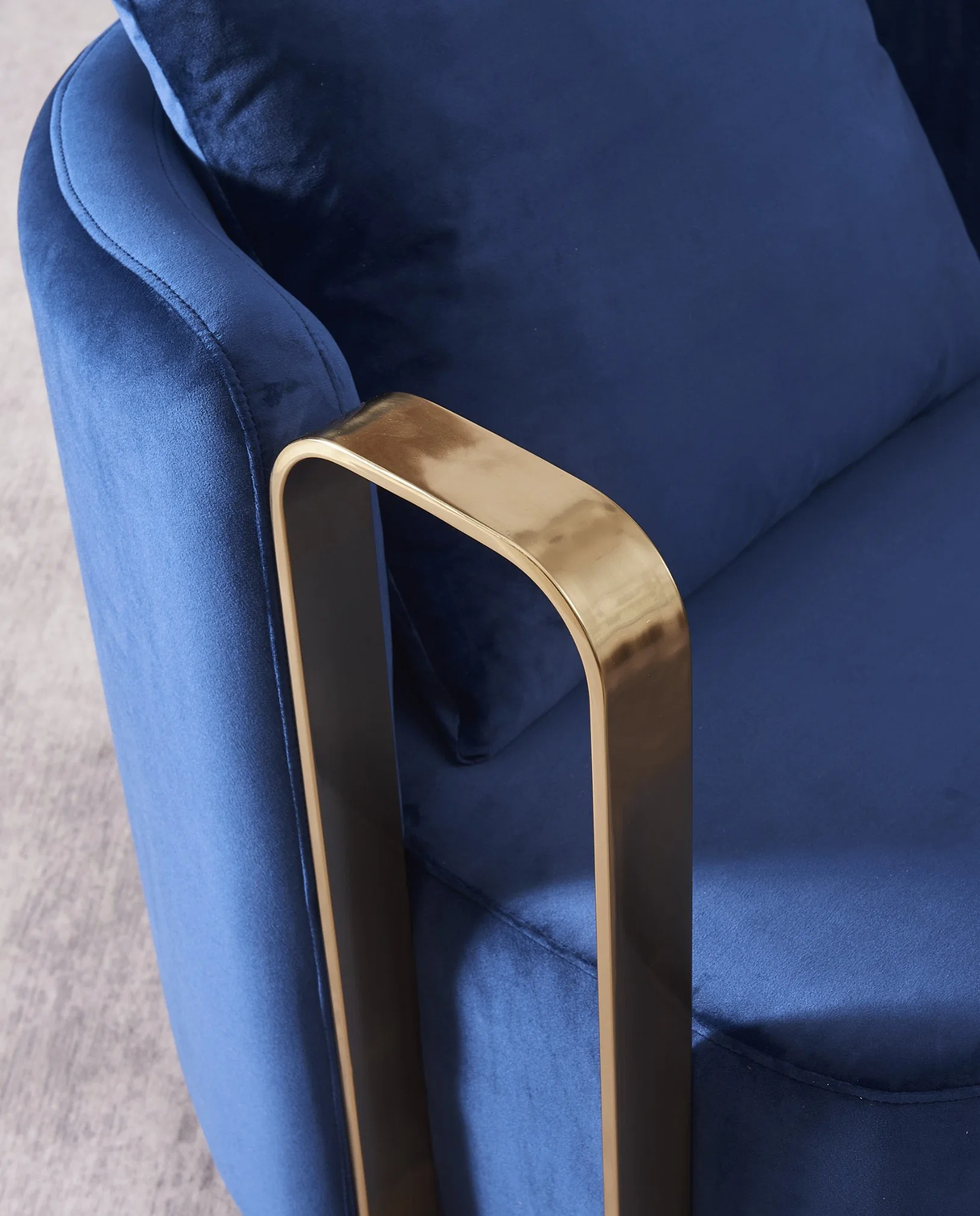 Luxury Metal Armrest Swirling Rotary Leisure Chair