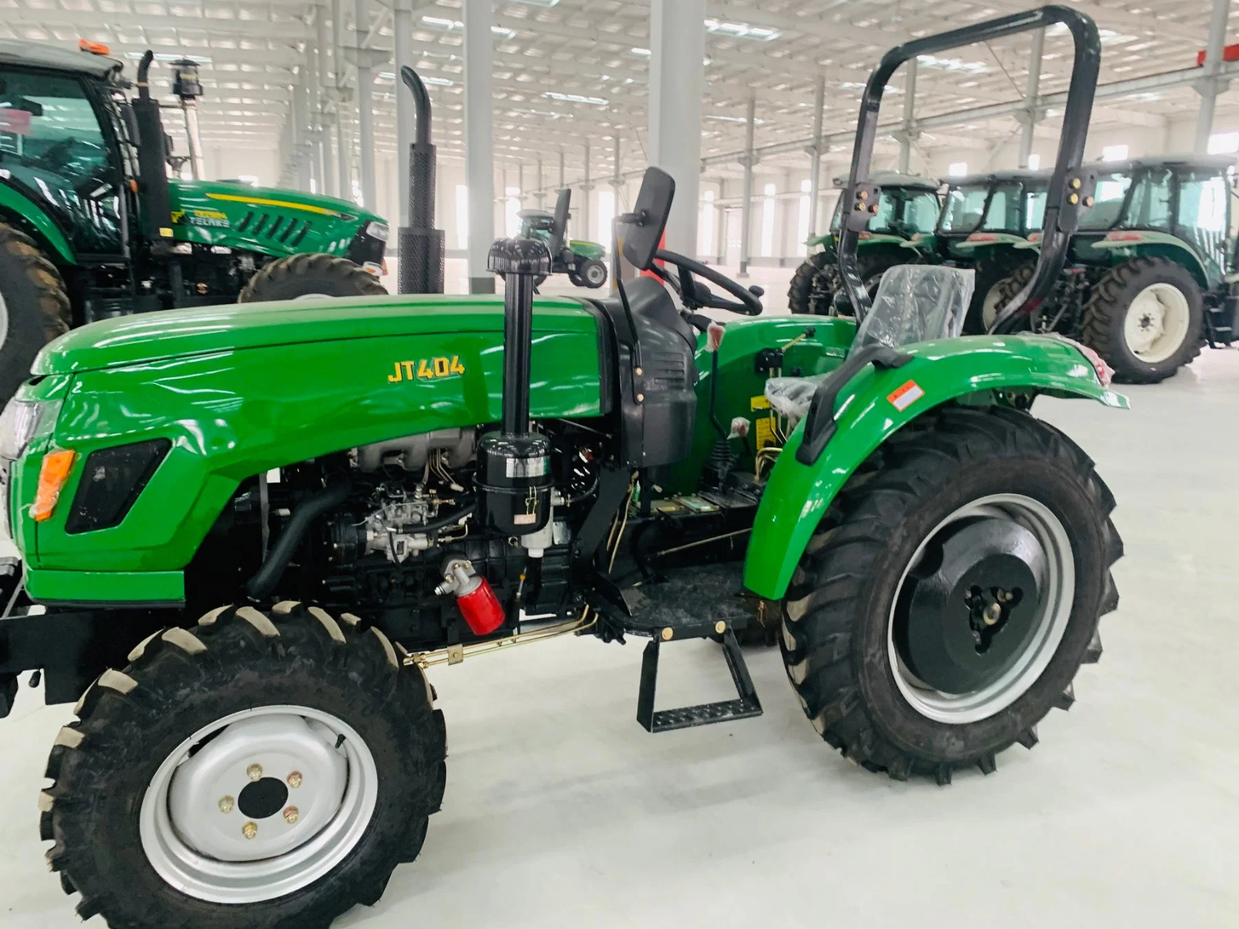 Telake Beste Qualität hydraulische Servolenkung 40HP Landwirtschaftliche Ausrüstung Tractorfor Mehrere Lichtlampen Funktionieren