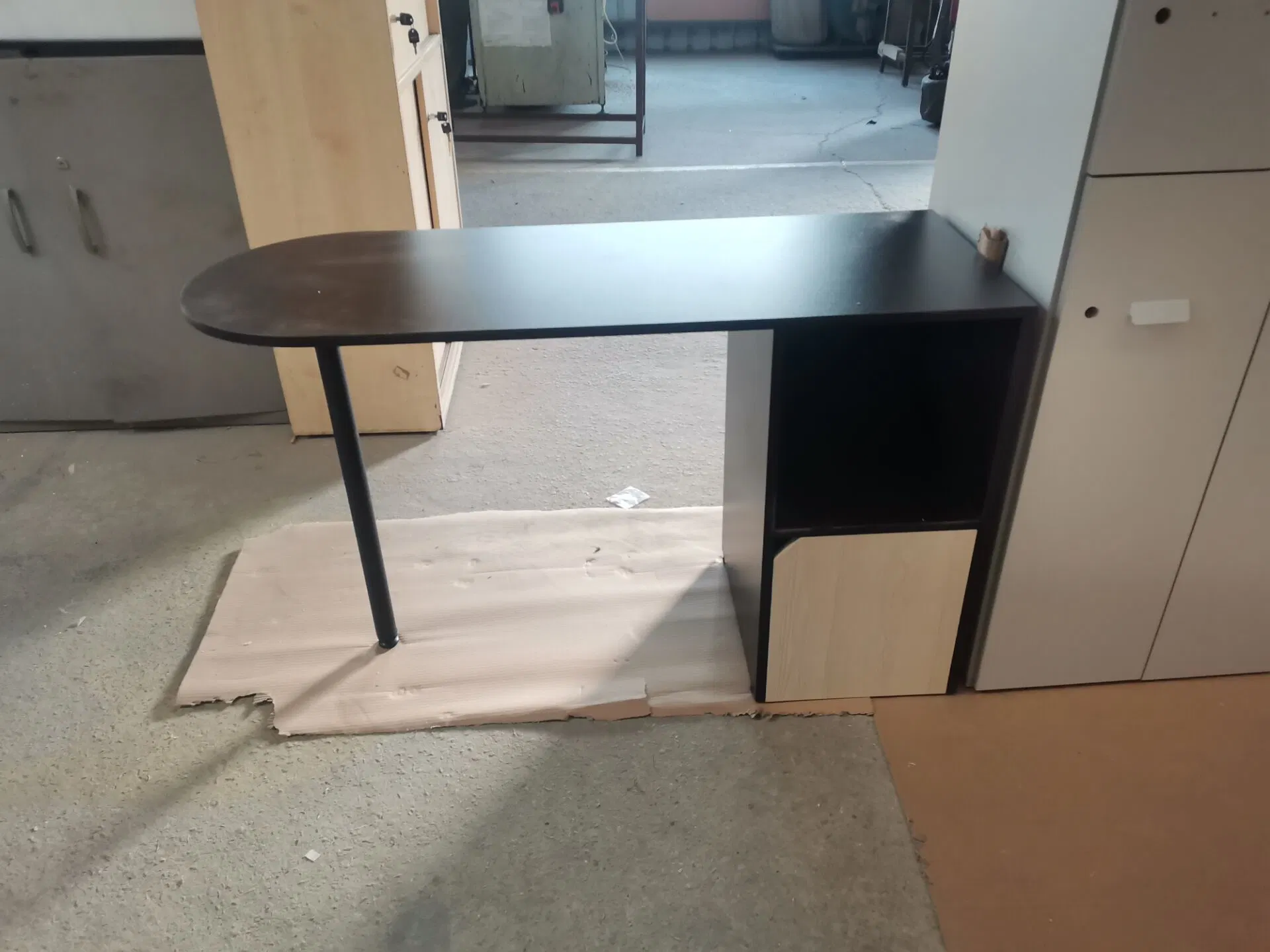 Modern School China (Mainland) Bureau d'angle de la table