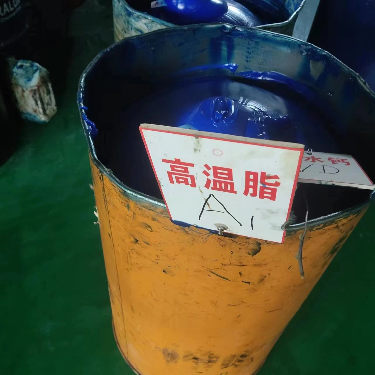 High Temperature Blue Grease Can Be Customized for Industrial and Mining Machinery Grease