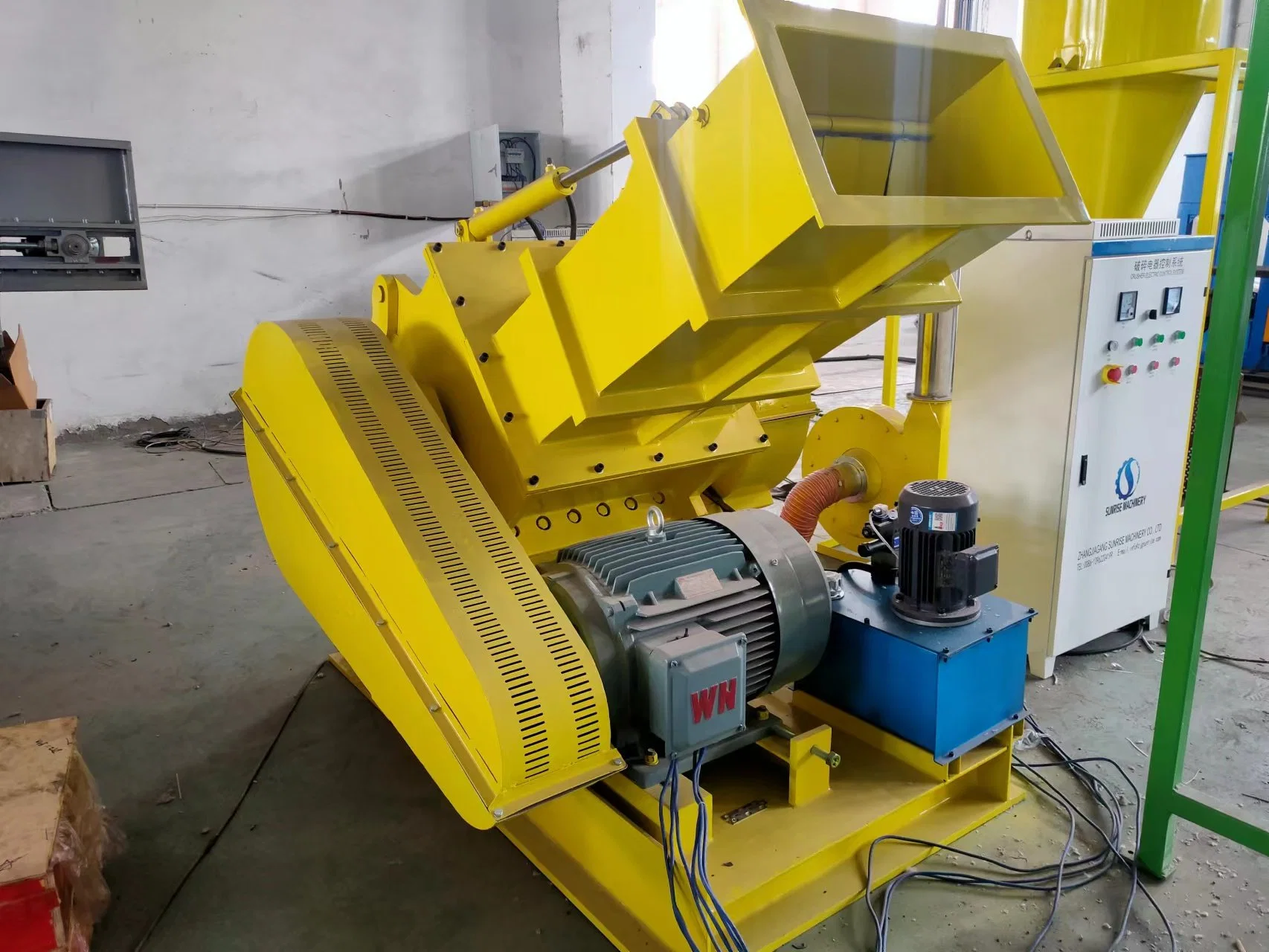 Plastic PVC HDPE Pipe Profile Crusher Machine Bottle/ Lump Hose Wood/ Film/ Big Bag Single Shaft Shredder Grinder/Grinding/Crushing/Recycling Machine