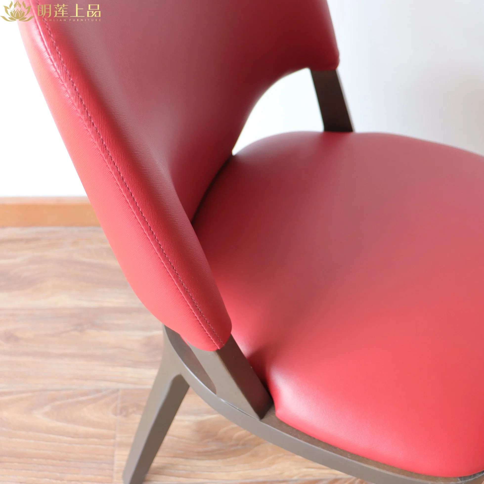 Modern Design Red PU Leather Upholstered Restaurant Chair Dining Room Furniture Home Furniture Solid Wood Wooden Chair