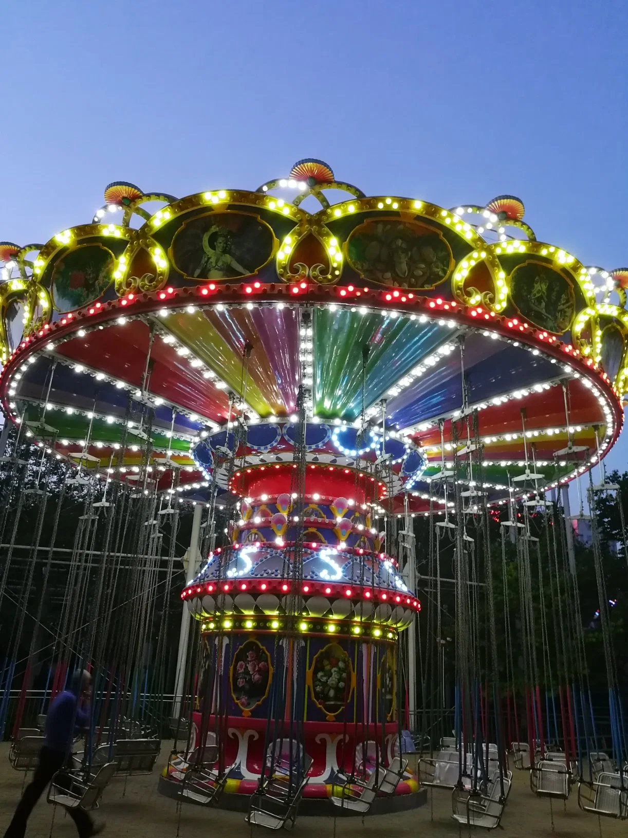 Manèges de parc d'attractions pour enfants World Merry-Go-Round terrain de jeu extérieur 32 Équipement de chaise de vol pour personnes