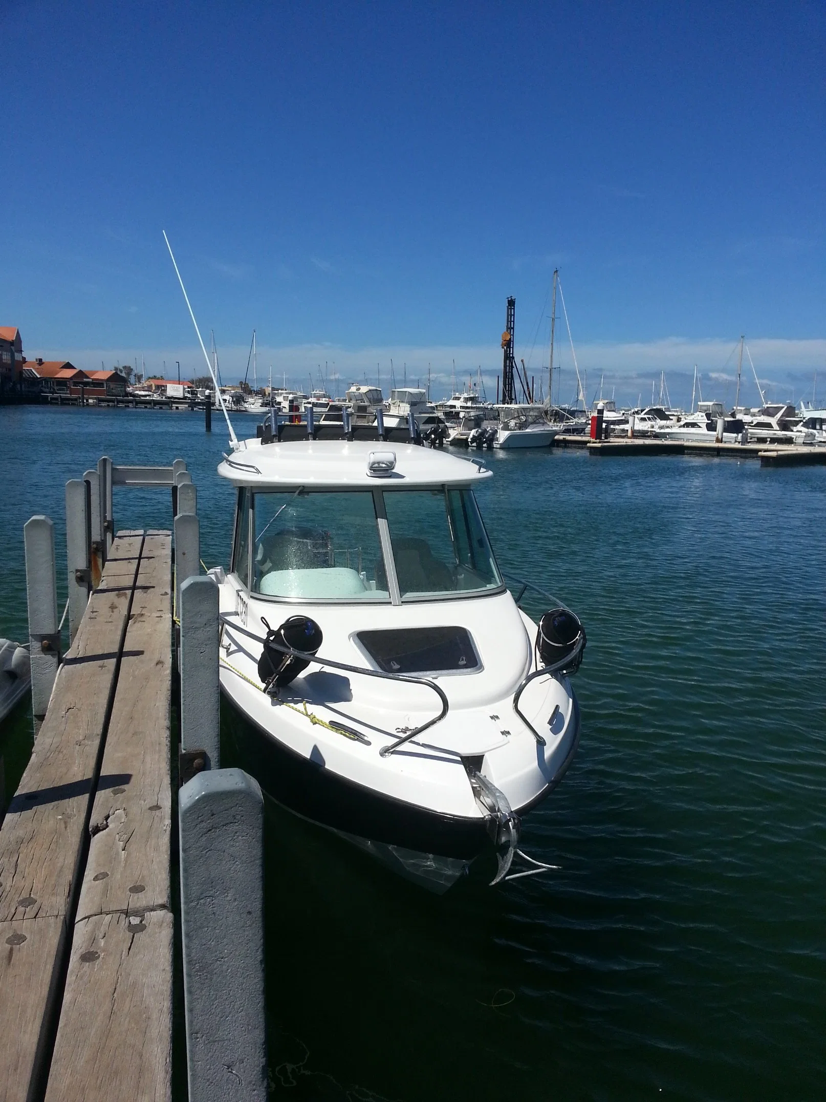 Pesca deportiva Yate de lujo Motor de lujo y Deportes para el mar Pesca con 6 personas