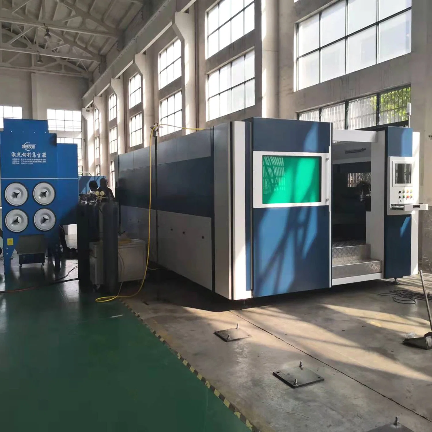 Industrial Automatic CNC Fiber Laser Cutting Device for Metal Iron Stainless Steel Aluminum