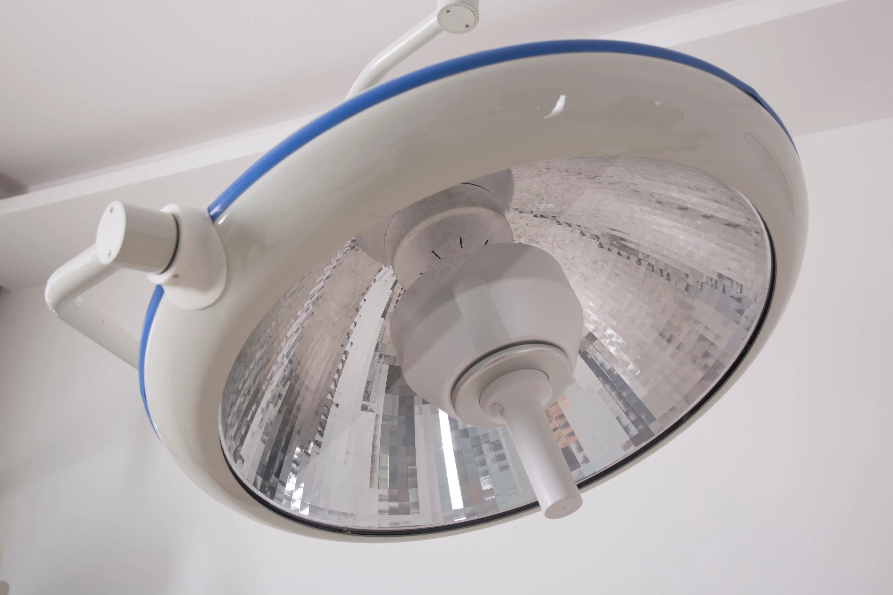 Micare E500 Cúpula único tipo de techo LED Dental luz quirúrgica