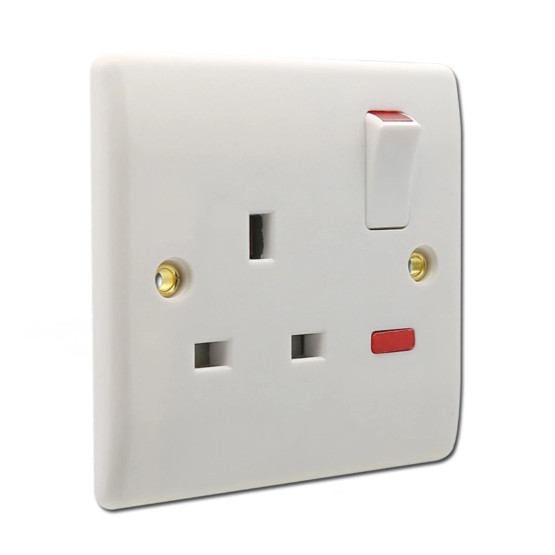 13A 1 Gang Switched Socket with One USB Port Charge Wall Socket