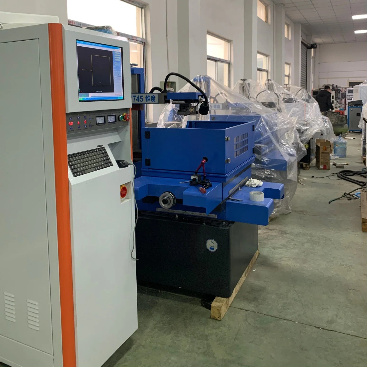 2023 High Cost-Effectiveness CNC Wire Cut EDM Machine Dk7763