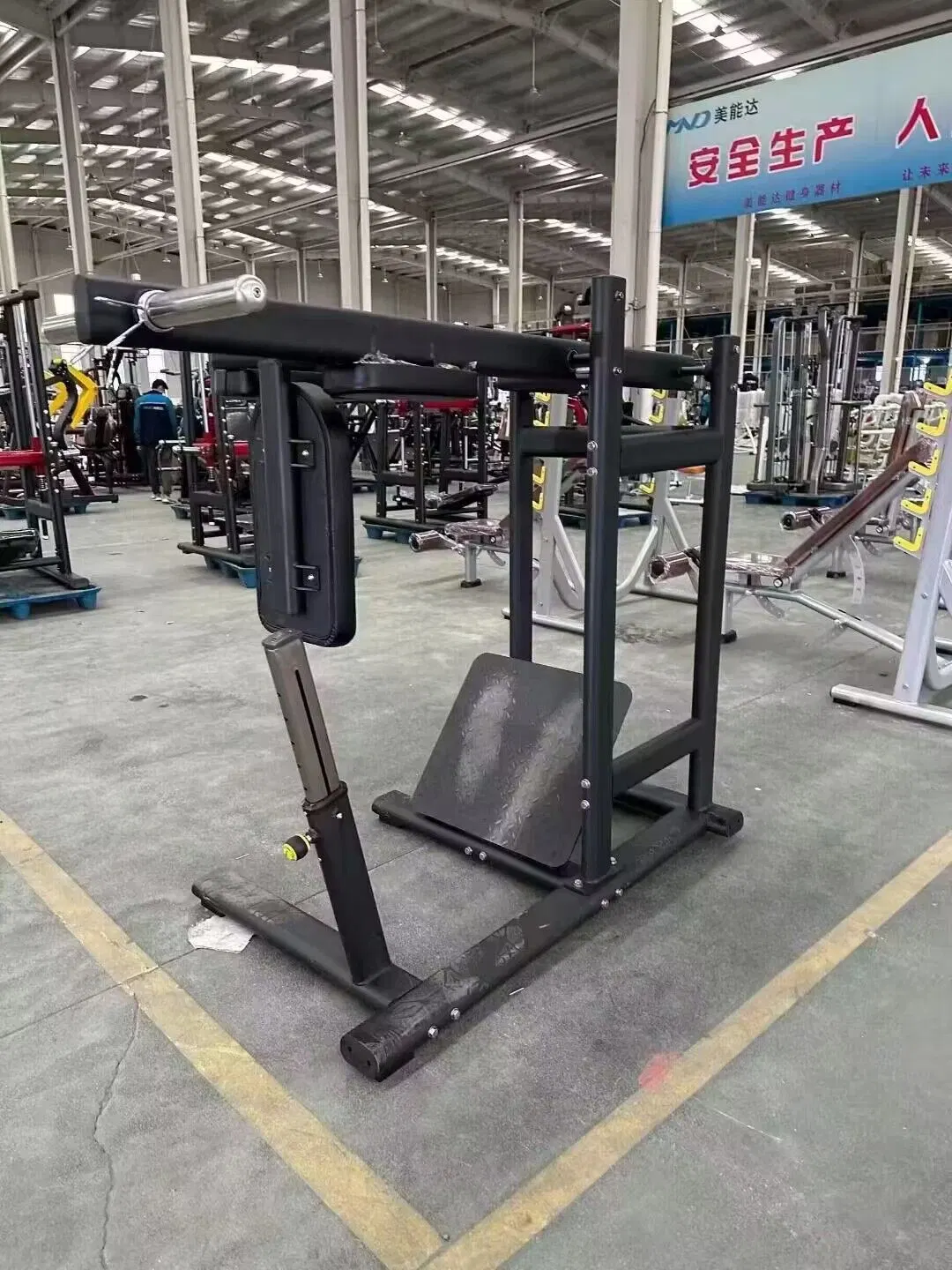 Commercial Body Building Machine Gym Fitness Equipment Plate Loaded Pendulum Squat Machine