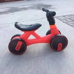 Hot Sale Criança Aprendizagem andar scooter bicicleta criança Mini Moto de equilíbrio das quatro rodas