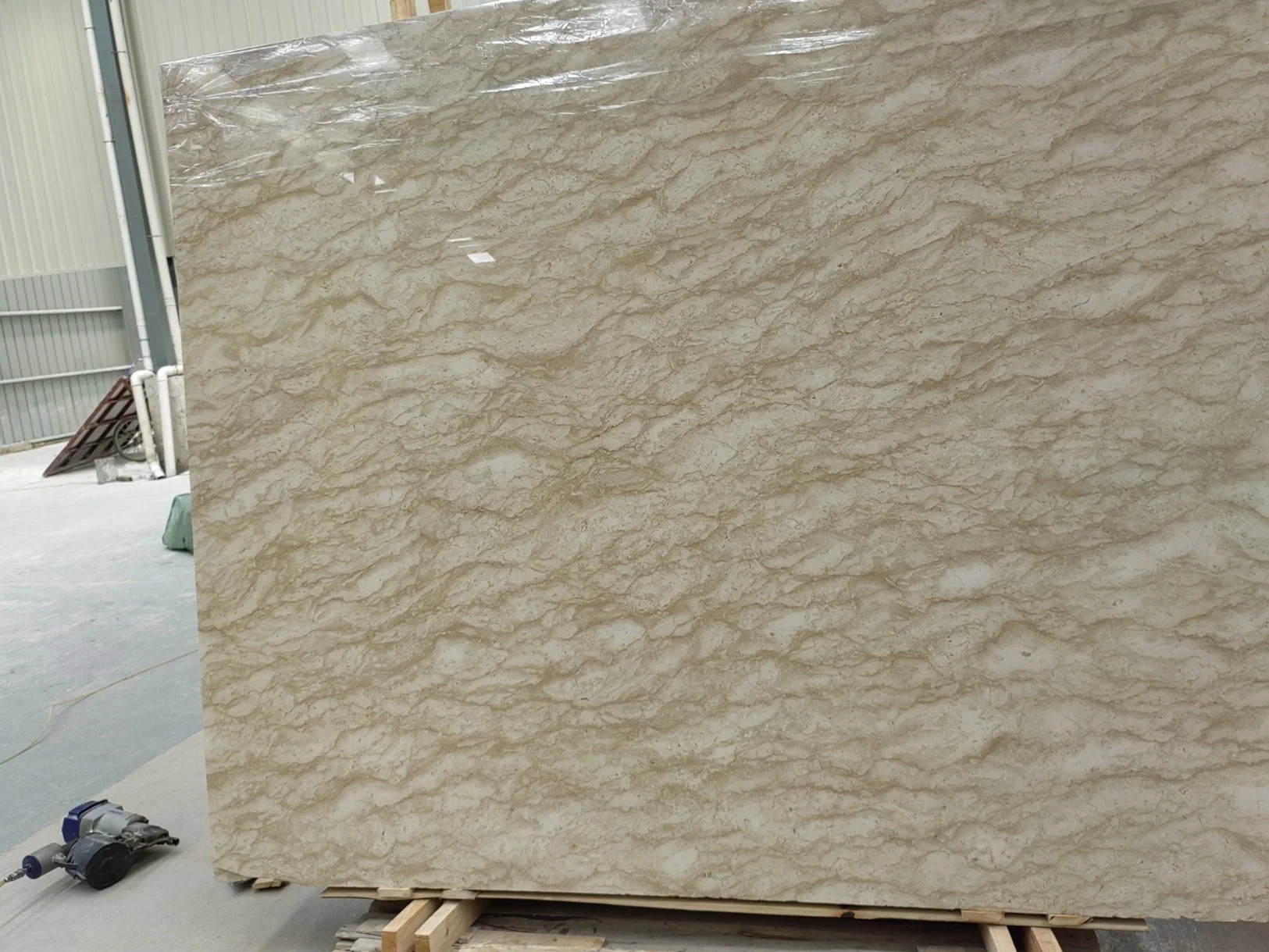 Resistant to Wear & Tear Polished Natural Stone Grey Marble for Flooring/Countertop