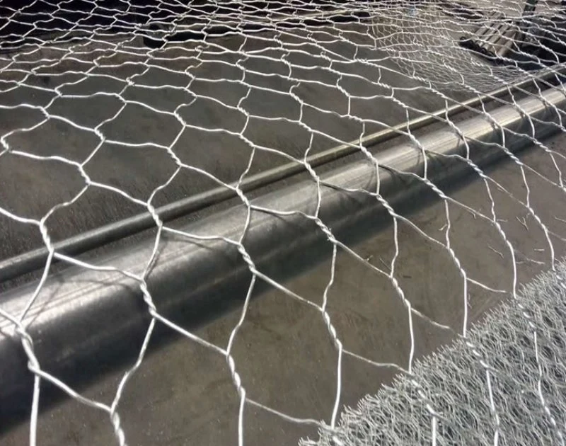 Hot Galvanized 8 Foot Tall Chicken Coop Wire Netting 1/2" 3/4 Inches Hexagonal Mesh Fencing