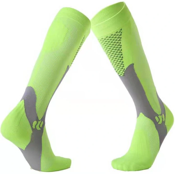 Conception de logo personnalisé Chaussettes hautes de compression fantaisie en nylon pour femmes