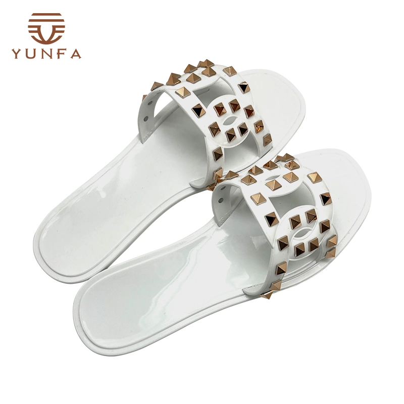 Low Price Outdoor Indoor Fashion Slippers Woman Jelly Sandals Shoes