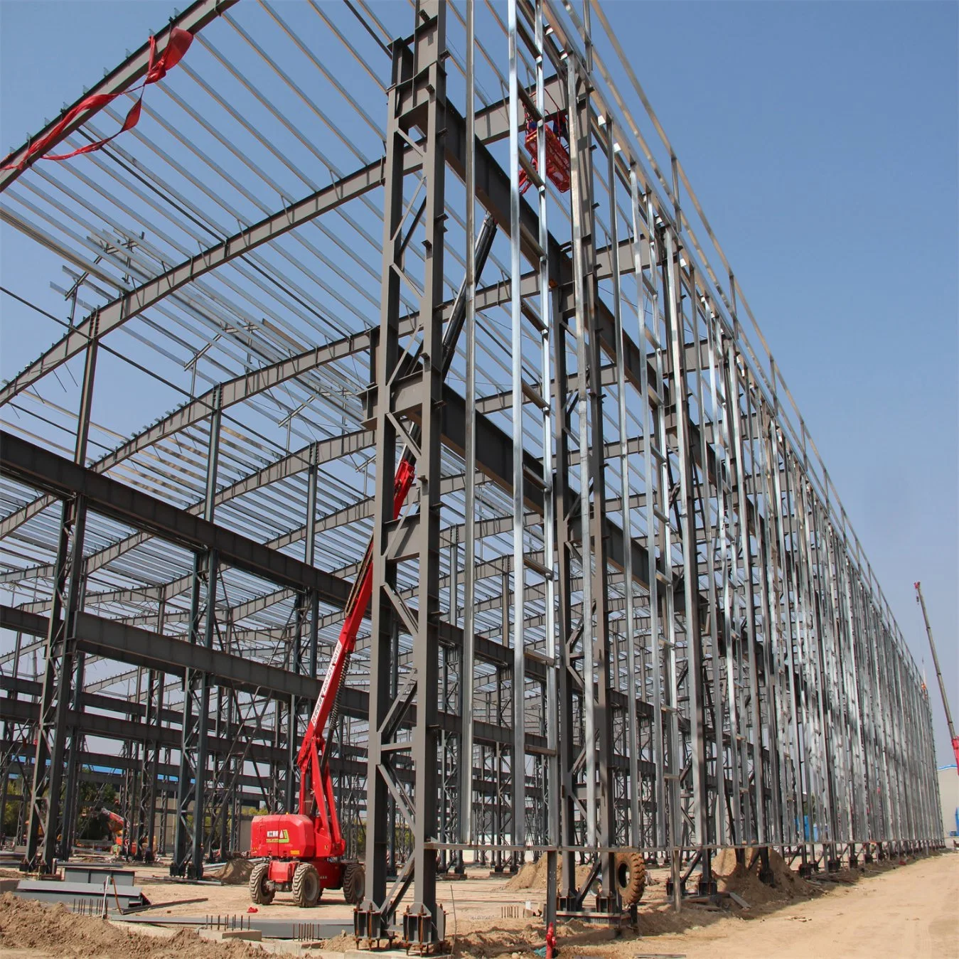 Hot Product Prefabricated Light Steel Warehouse/ Workshop/ Shopping Malls/ Steel Structure