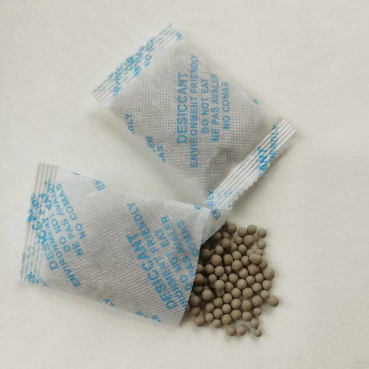 20g Back Seaing Non-Woven Bag Clay Desiccant Packet Moisture Absorber (MIL-D-3464E)