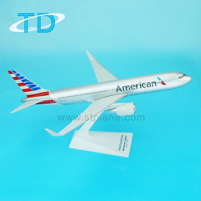 Scale 1/200 B767-300er Plastic Passenger Aircraft Model for Sale