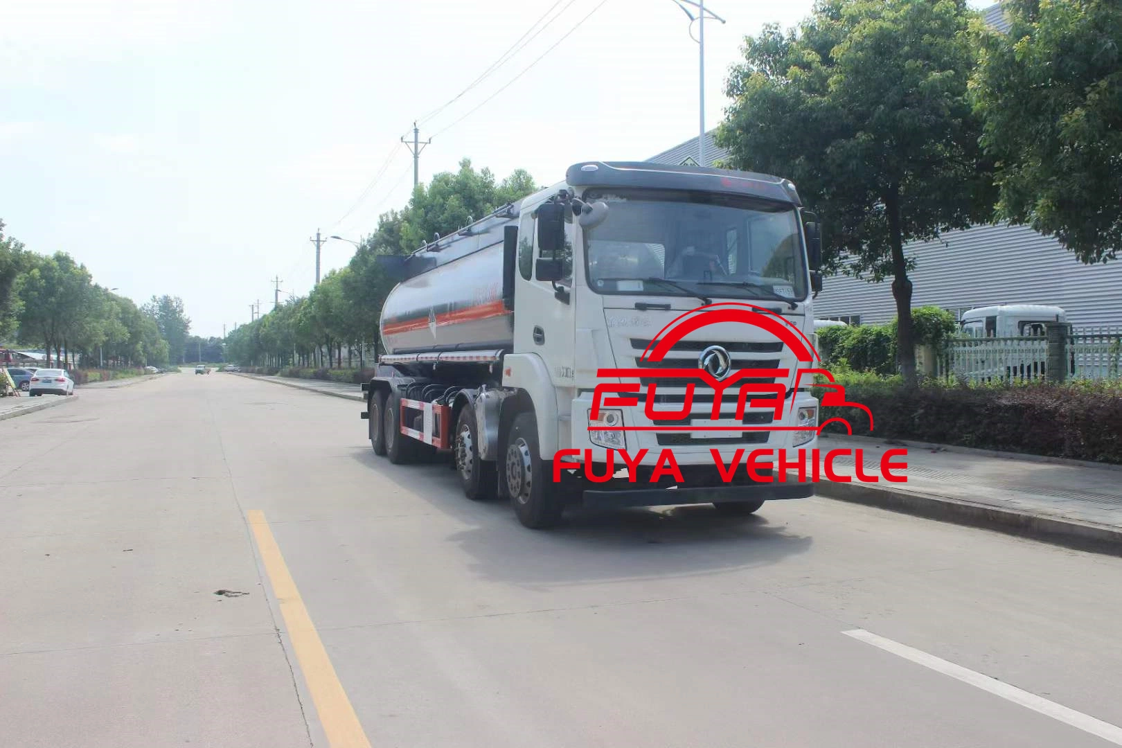 25cbm 35000liters Dongfeng 8X4 Hypochlorite Sodium Hydroxide Chemical Liquid Transfer Tank Truck