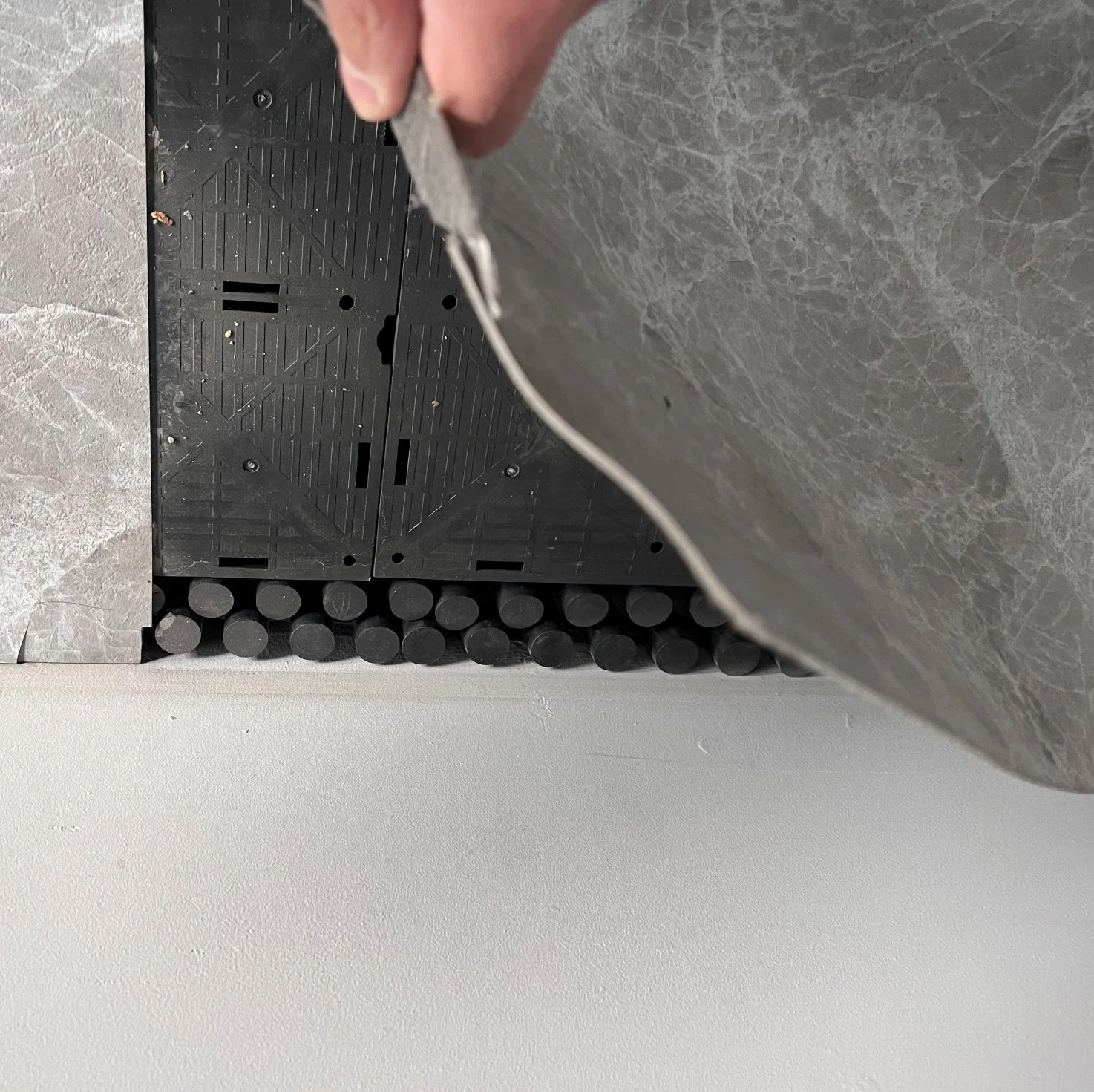 Plastic Injection Molded PVC Modular Interlocking Jigsaw Tile