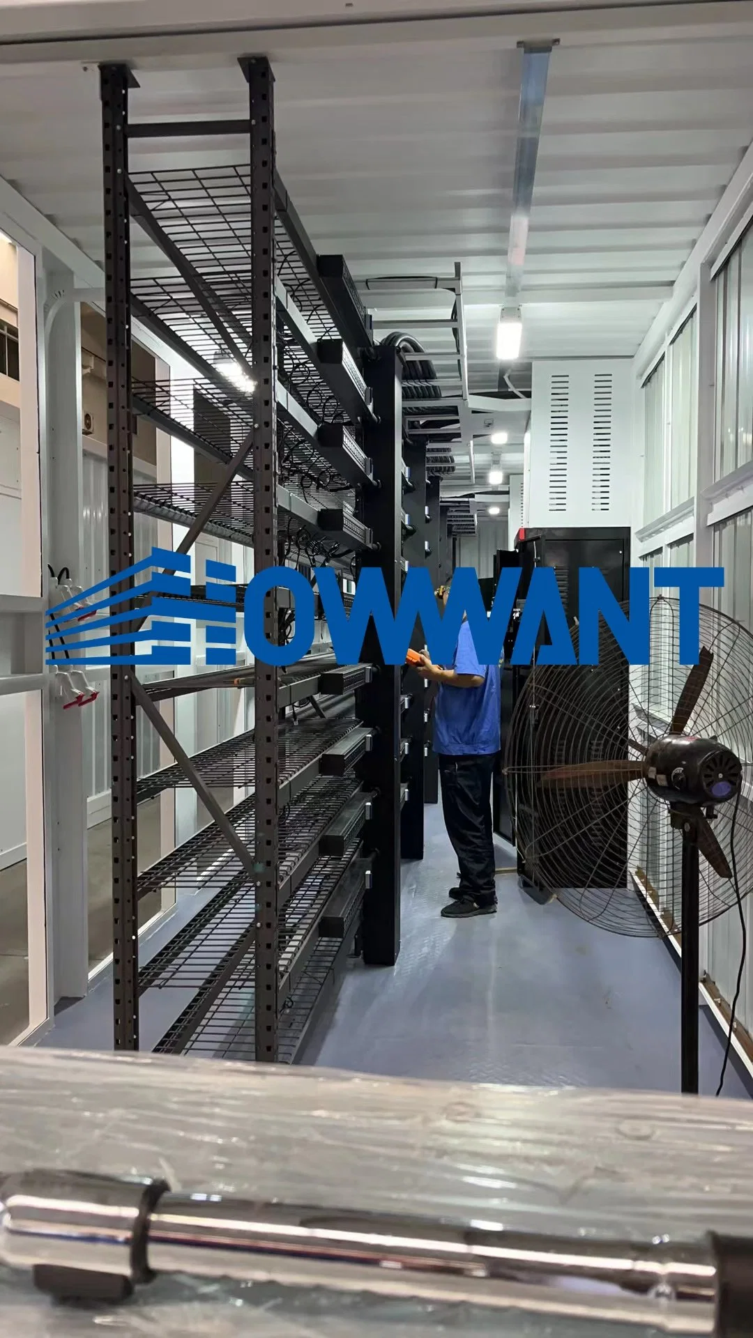 40HQ Envío personalizado agua Miner refrigerada por aire Hydro Cooling Mining Bitcoin Caja de Crypto Miner GPU para contenedor BTC House Miner T21