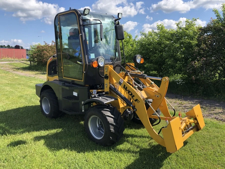 Wolf Loaders CE/Euro 5 Engine 0.8t Wl80/Zl08 Zl Mini Wheel Loader Price for Farm/Garden/Agricultural/Sales