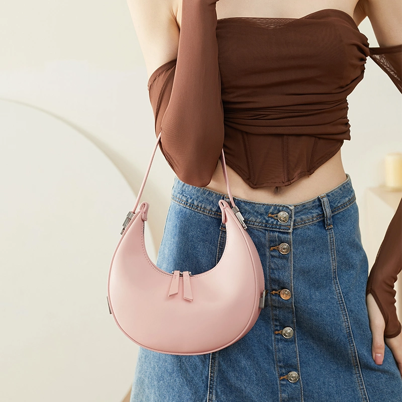 Replicas Personalized Hobo Leather Handbag Half Moon Shape Sweet Shoulder Clutch Bags