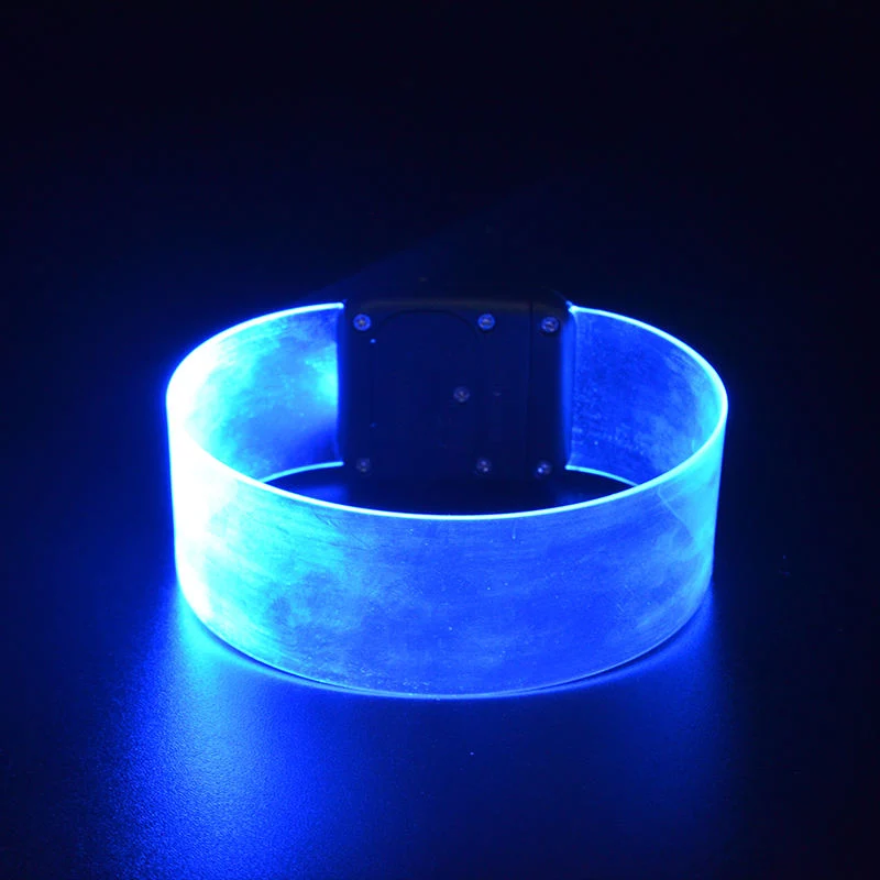 Nuevo producto patentado logotipo personalizado LED pulsera magnética