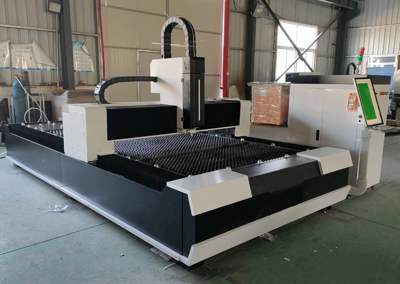 3015 1kw 2kw Fiber Laser Cutting Machine/Metal Cutting Machine/Ss CS Cutting