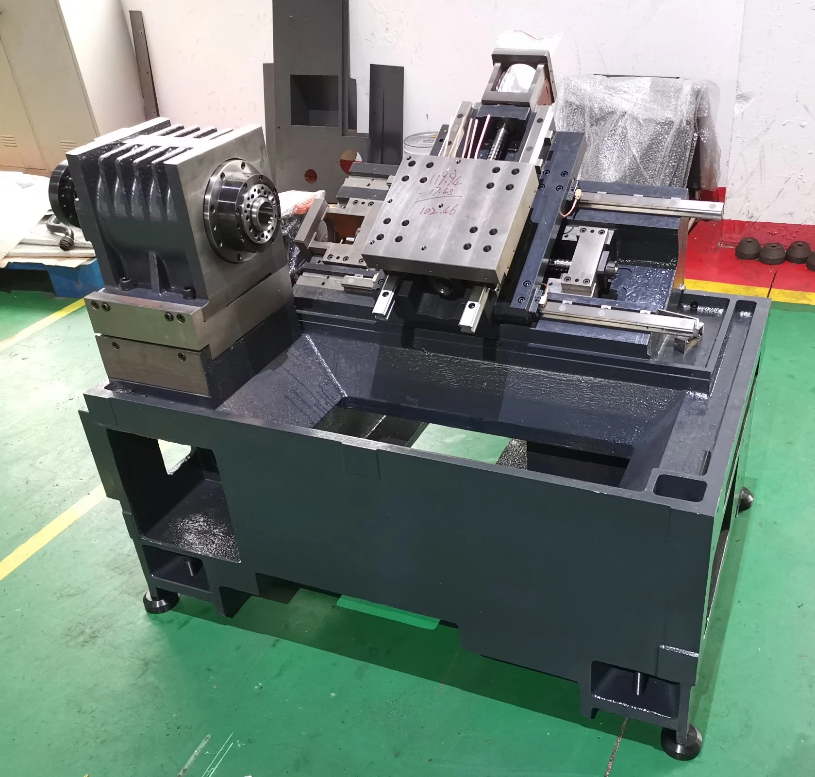 Inclinación de la cama de alta precisión Torno CNC con la tecnología de Taiwán (BL-S32/32T)