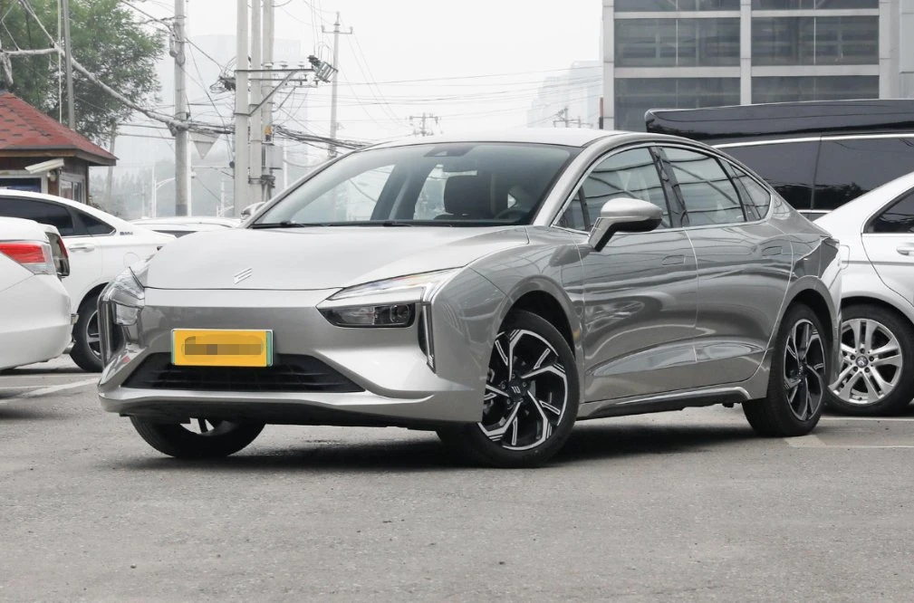 Jmev Jiangling Yi Electric Car Max Speed 120kmh New Energy Car