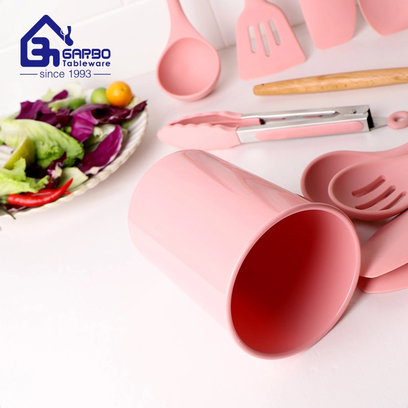 11PCS Ensemble de cuisine en nylon de couleur rose avec poignées en bois Outils de cuisson sûrs pour les aliments pour une utilisation en cuisine.