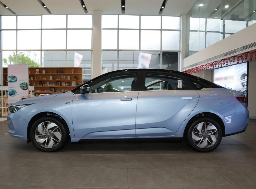 الهندسة الهندسية للسيارة الكهربائية Geely Electric الإصدار 2022 PRO من Electric الصينية سيارة مستعملة كلتمب 600 km