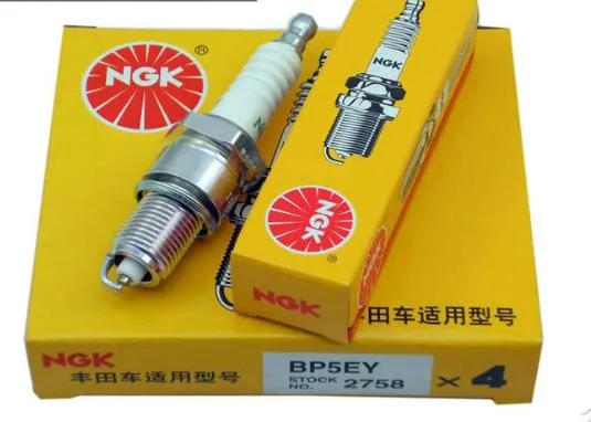 Lyr197 China Auto Parts Motorcycle Accessories Spark Plug New