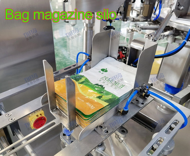 Automatic Bag-Feeding Seasoning Curry Packaging Machine with Spiral Filler