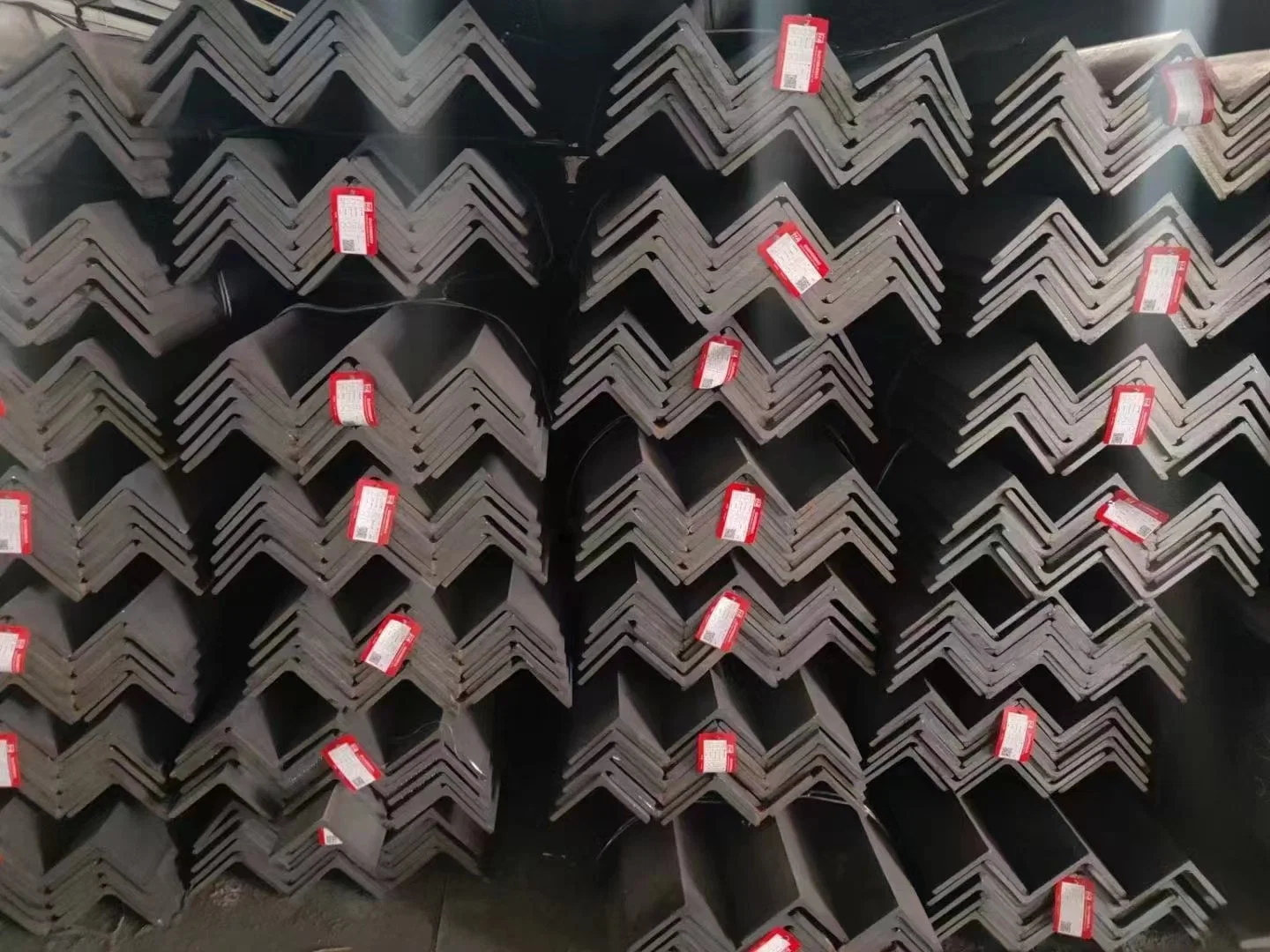 Angel Steel Hot Rolled Carbon Steel 50*50*5 Q235 Q345c St235jr Grade Angle Iron ASTM Equal and Unequal Angle Steel