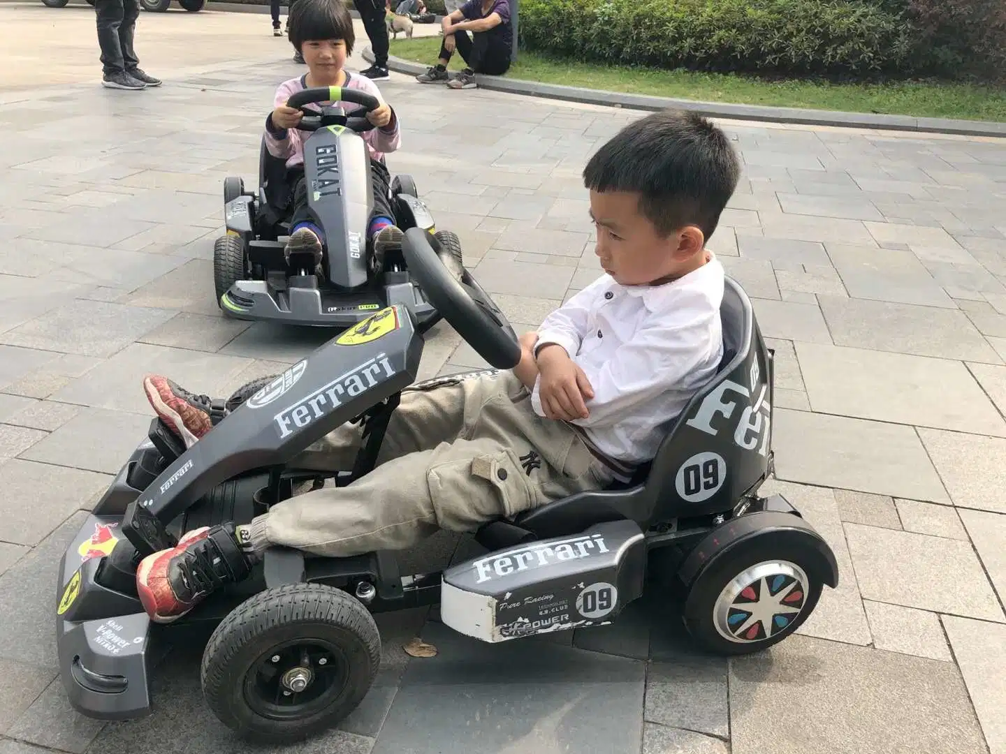 Coche de carreras para niños batería Pedal de Go Karts Mini Go Kart para niños