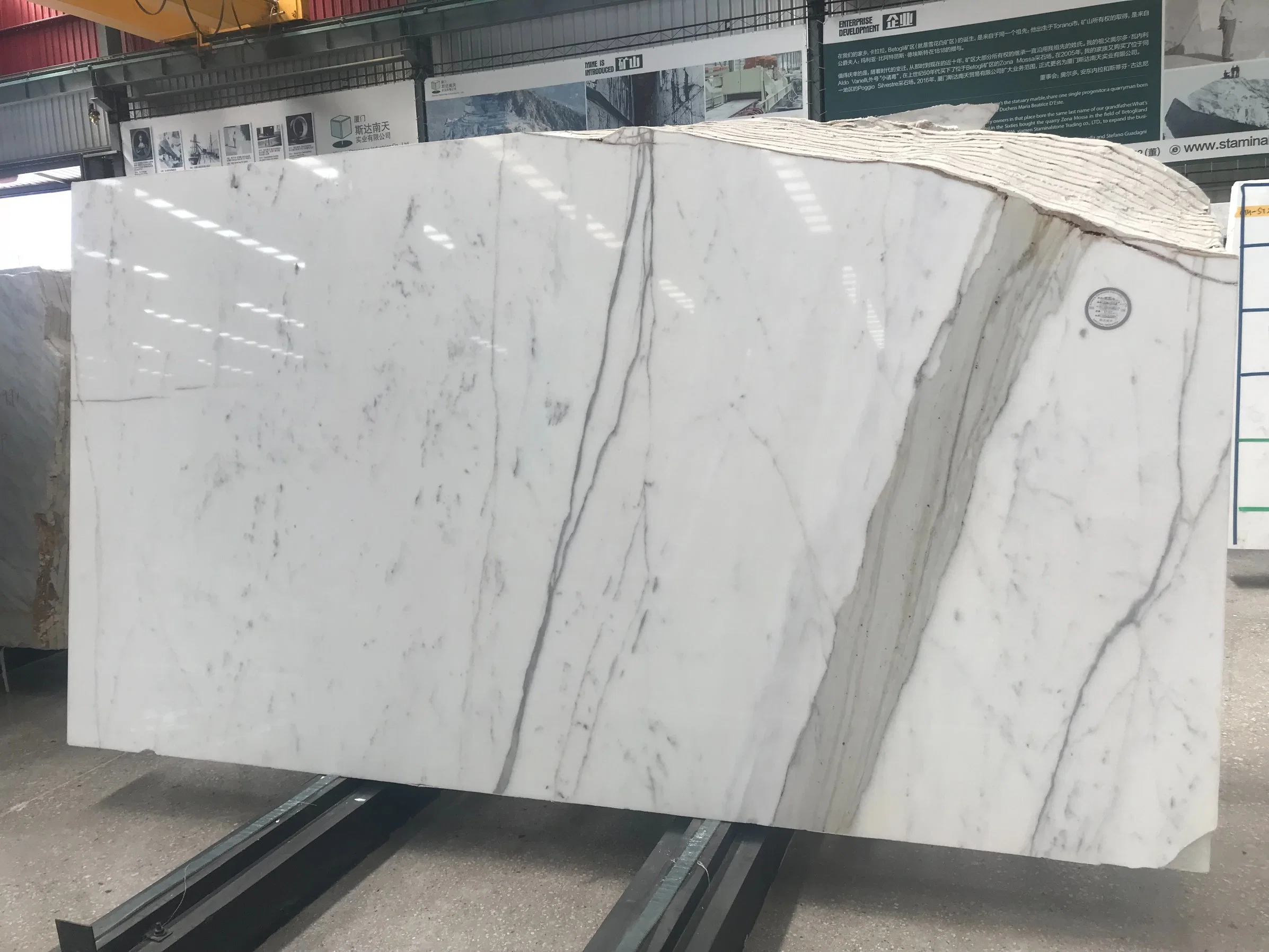 Factory Direct Sale Golden Calacatta Carla Carter Gold Marble Slab