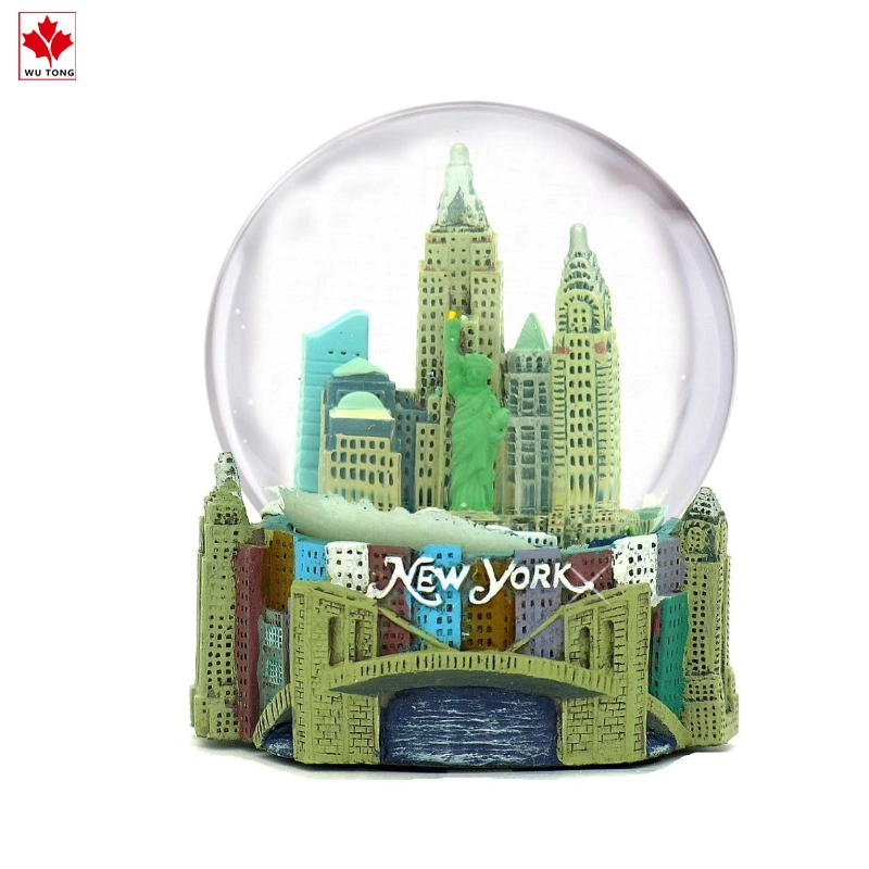 Custom Resin 65 mm New York City Snow Globe