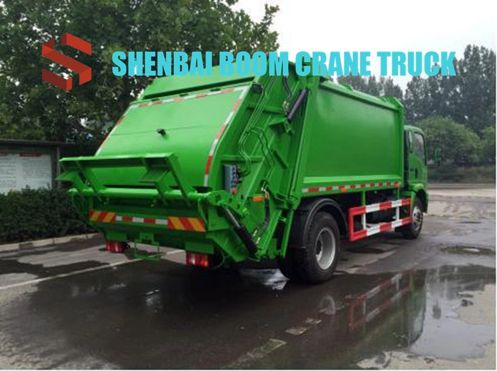 New 4X2 China HOWO Garbage Compactor Truck 6cbm Small Garbage Collection Vehicle for Sale in Russia