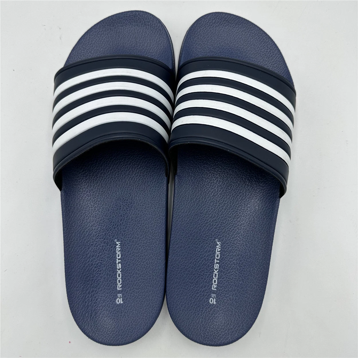 Factory Price Summer New Beach Slider Outdoor Men&prime; S Shoes Casual Slippers Anti-Slip Soft Sole Sandals