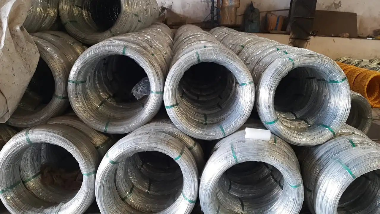 Cheap! Cheap! Low Carbon Hot Dipped Galvanized Steel Wire for Chain Link Fence