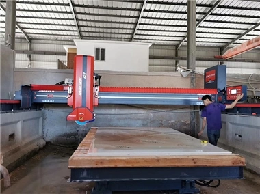 Joborn Machinery High Performance Gt 3 Axis Automatic Bridge Stone Cutting Machine PLC Marble Saw