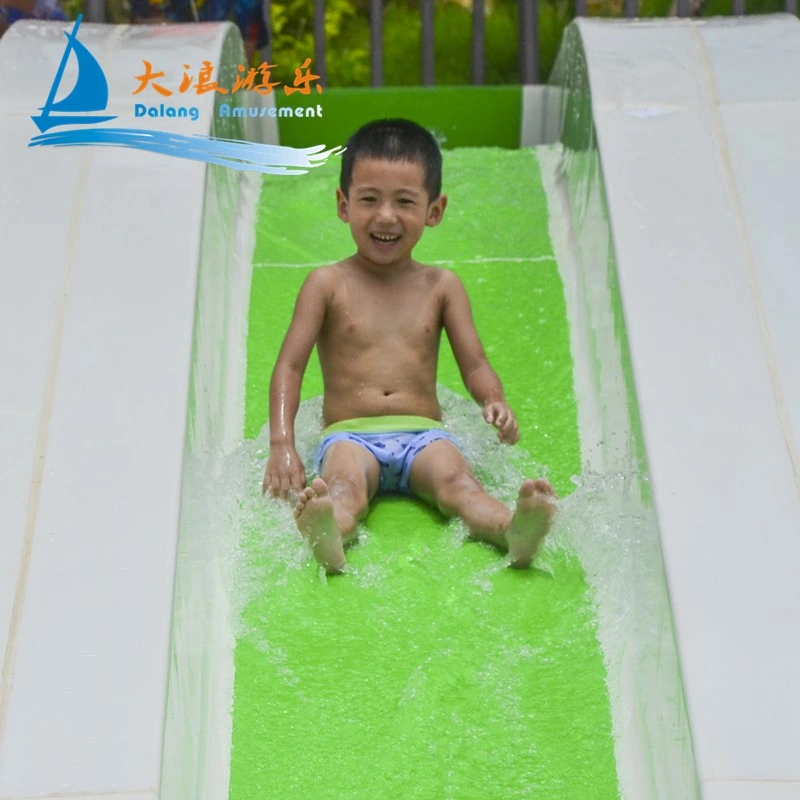 Les enfants combinaison glissoire d'eau mini piscine pour enfants en fibre de verre Faites glisser l'eau Matériel de jeu de stationnement