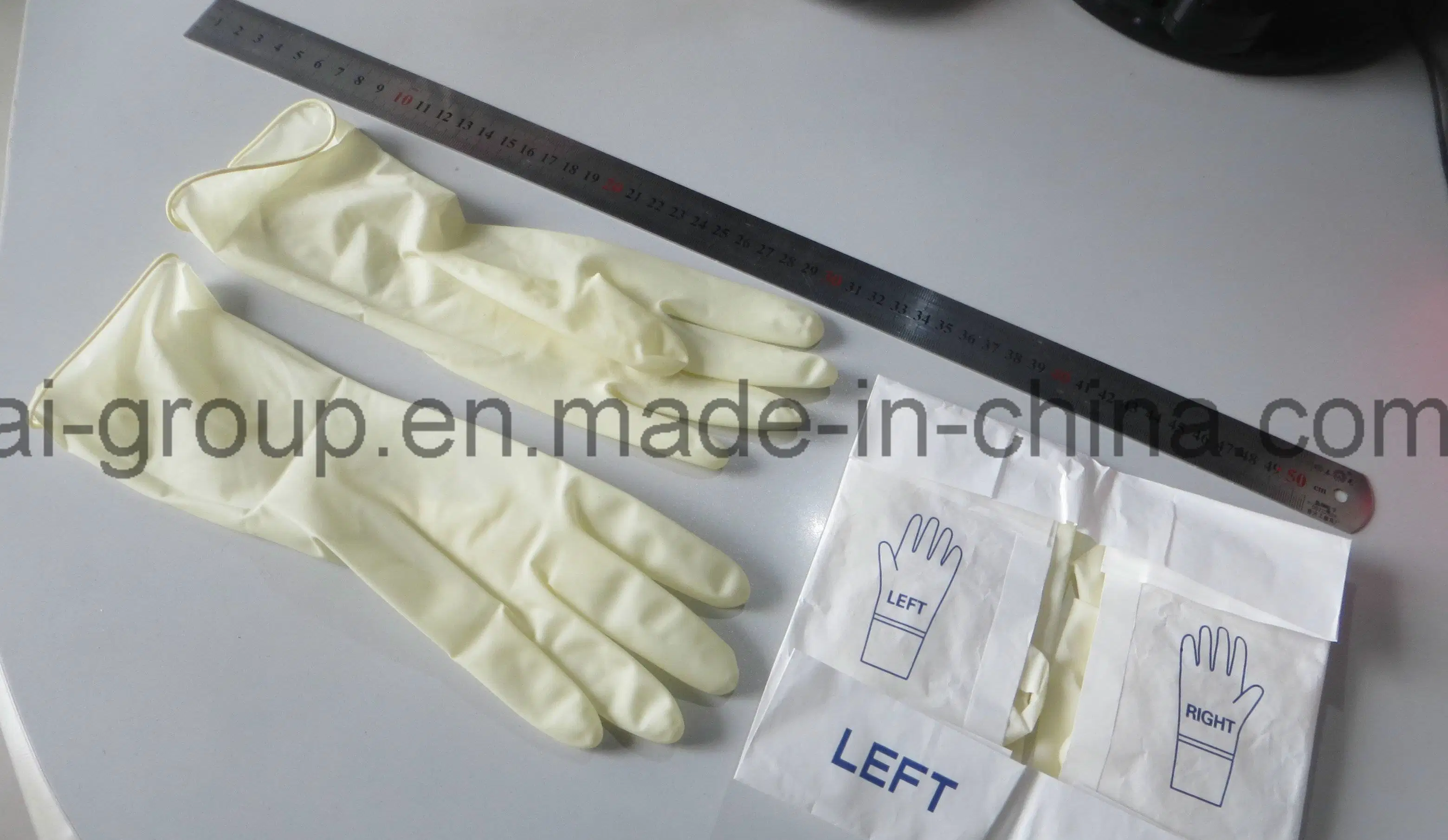 Disposable Natural Rubber Powder or Powder Free Surgical Gloves