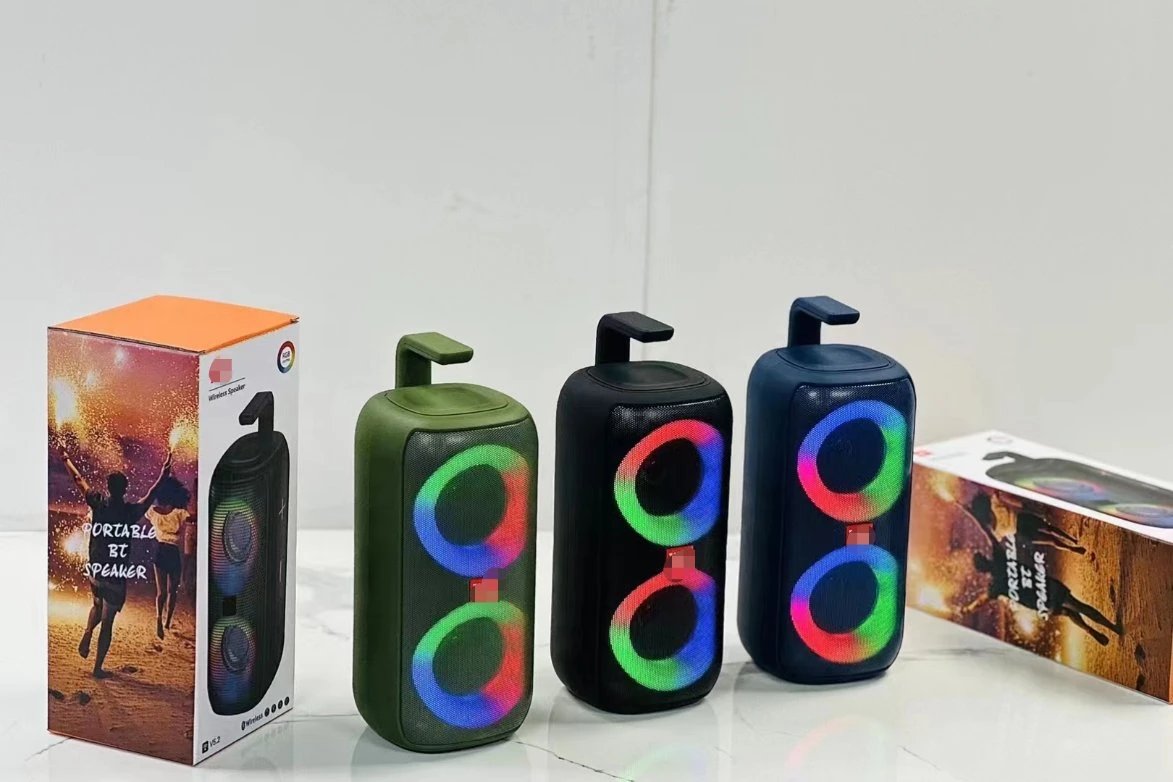 Venta en caliente portátil Colorful Wireless RGB Light Sound Karaoke bajo Altavoz Partybox A85 con tarjeta TF USB