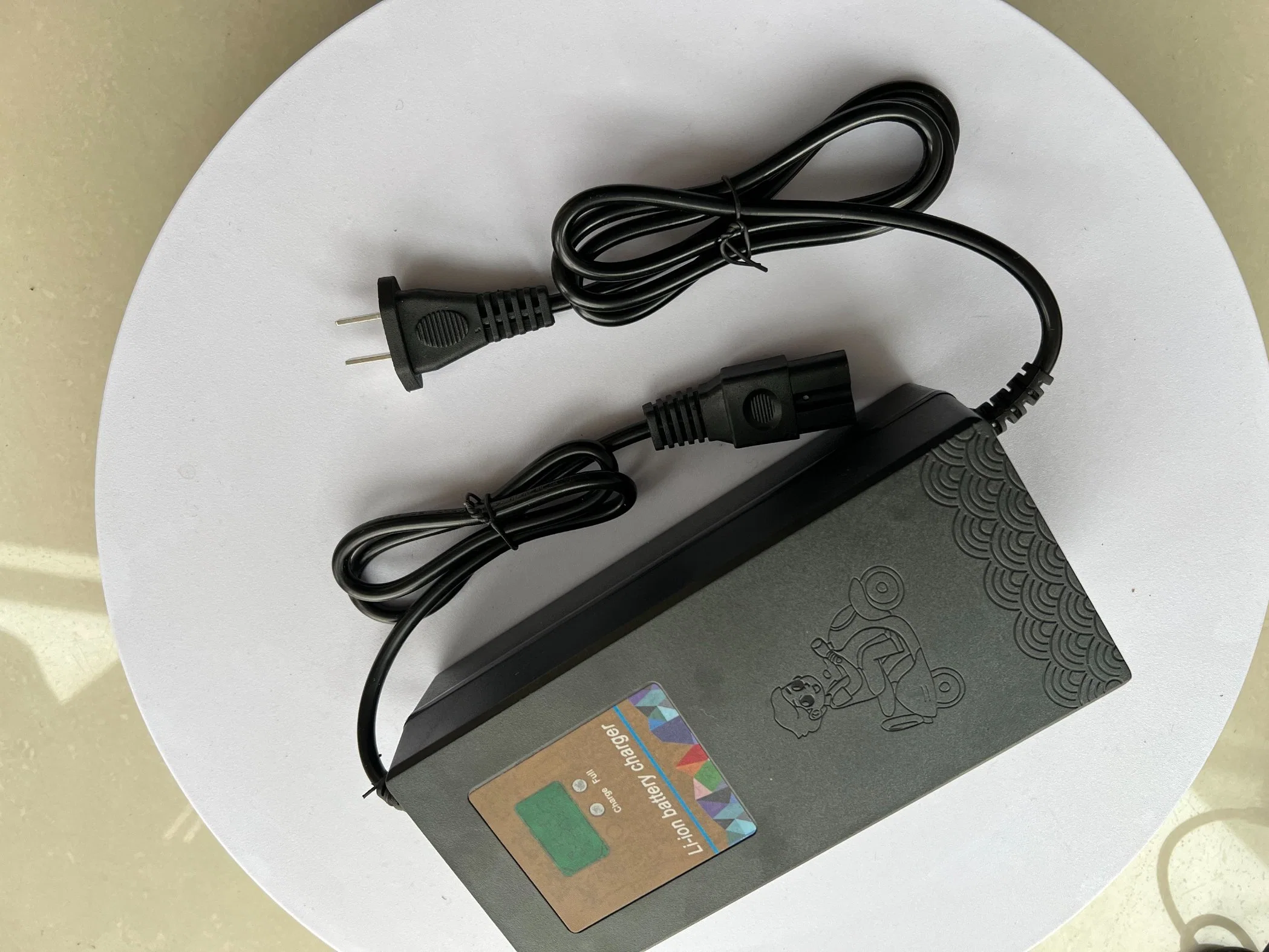 2A 5A 8A 12V 24V 36V Small Auto Car Lead Acid Battery Charger with Intelligent Display