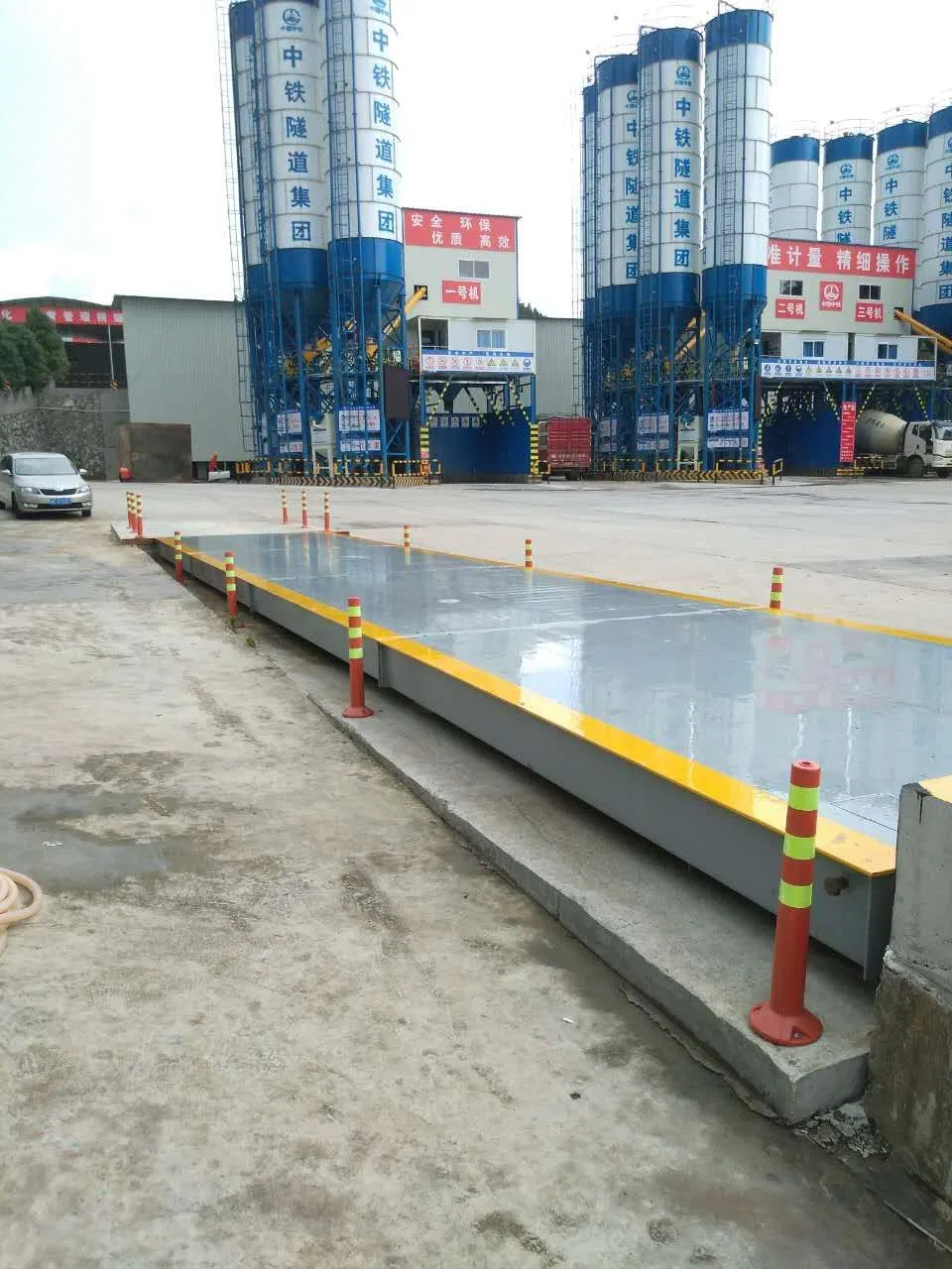 Digital Weighbridge Use for Garbage Recycle Plant