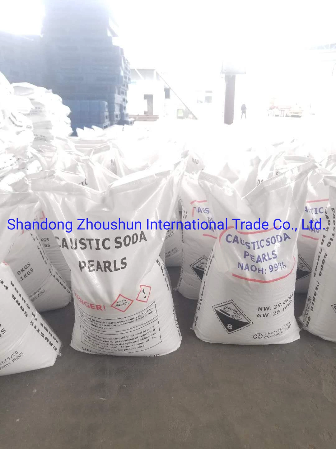 2022 Fabricación Zhongtai la sosa cáustica escamas 99% Precio